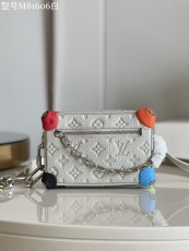 L*ouis V*uitton Bag Top Quality  18.5*13*8CM
