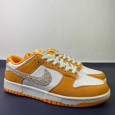 N*ike SB Dunk Low Safari Swoosh  DR0156-800