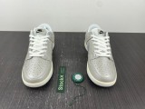 N*ike Dunk Low Metallic Silver DX3197-095