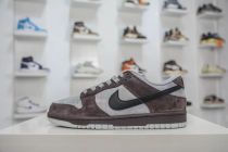 N*ike SB Dunk Low