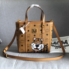 M*CM Bag Top Quality  18.5*19*9.5CM