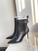 Women 𝑉*𝐴𝐿𝐸𝑁𝑇𝐼𝑁𝑂 Top Sneakers