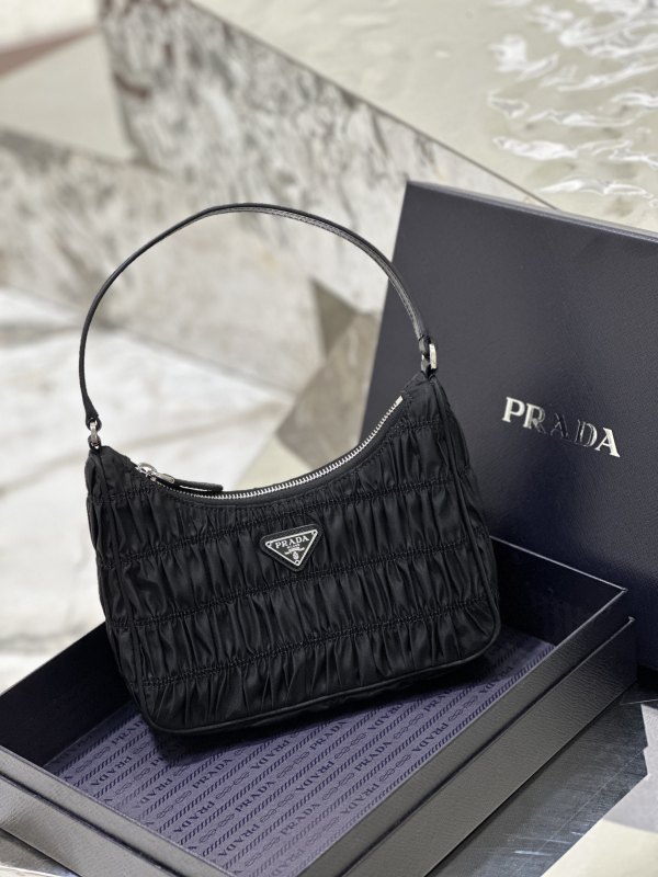 P*rada Top Bag  22*18*6CM