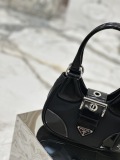P*rada Top Bag  22.5*16*7.5CM