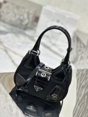 P*rada Top Bag  22.5*16*7.5CM