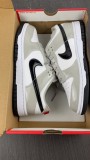N*ike Dunk Low