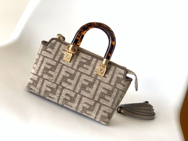 F*endi Bag Top Quality  17*18*8CM