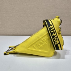P*rada Top Bag  28*18*11CM
