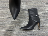 Women 𝑉*𝐴𝐿𝐸𝑁𝑇𝐼𝑁𝑂 Top Sneakers