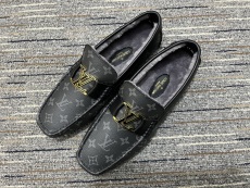 Men L*ouis V*uitton Top Sneaker