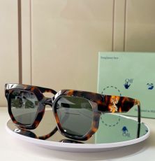 O*ff W*hite  Glasses Top