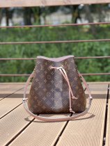 L*ouis V*uitton Top Bag  26*22*27CM