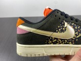 N*ike SB Dunk Low