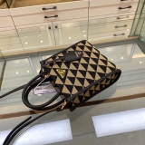P*rada Top Bag  17*19*6CM