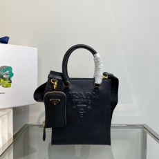 P*rada Top Bag  17*19*6CM