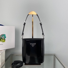 P*rada Top Bag 17*18*10.5CM