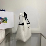 P*rada Top Bag 18*15.5*10CM