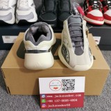 Y*eezy Boost 700 V3 Fade ID1674