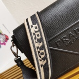P*rada Top Bag   26*18*6.5CM