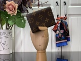 L*ouis V*uitton Top Wallets   10*8*3CM