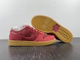 N*IKE SB DUNK LOW 'RED GUM'  DV5429-600