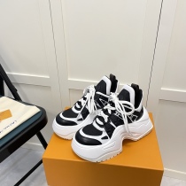 Women L*ouis V*uitton Archlight Top Sneaker