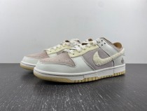 N*ike Dunk Low FD4203-211