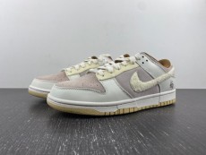 N*ike Dunk Low FD4203-211