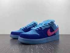 Run The Jewels x N*ike SB Dunk Low DO9404-400