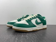 N*ike SB Dunk Low Green and Gold FB7173-131