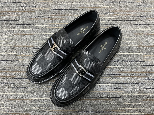 Men L*ouis V*uitton Top Sneaker