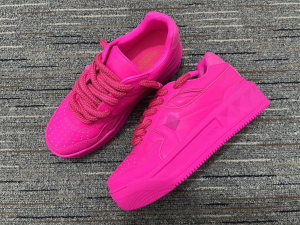 Men Women 𝑉*𝐴𝐿𝐸𝑁𝑇𝐼𝑁𝑂 Top Sneakers