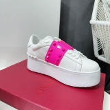 Women 𝑉*𝐴𝐿𝐸𝑁𝑇𝐼𝑁𝑂 Top Sneakers
