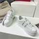 Women 𝑉*𝐴𝐿𝐸𝑁𝑇𝐼𝑁𝑂 Top Sneakers
