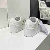 Women 𝑉*𝐴𝐿𝐸𝑁𝑇𝐼𝑁𝑂 Top Sneakers