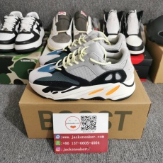 Y*eezy 700 Boost Wave Runner Solid Grey