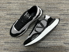 Men 𝑉*𝐴𝐿𝐸𝑁𝑇𝐼𝑁𝑂 Top Sneakers