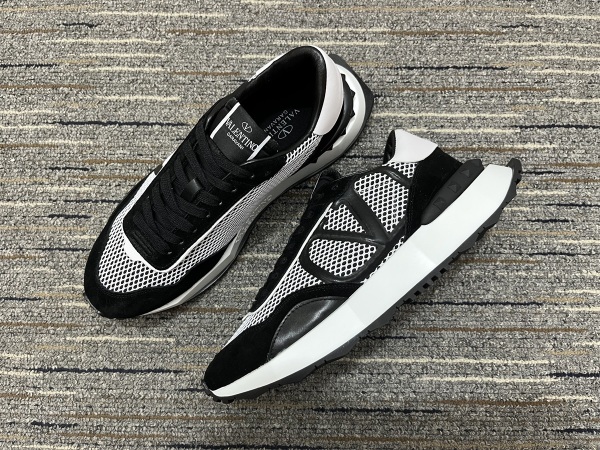 Men 𝑉*𝐴𝐿𝐸𝑁𝑇𝐼𝑁𝑂 Top Sneakers