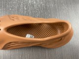 Y*eezy Foam Runner Flax HP5335
