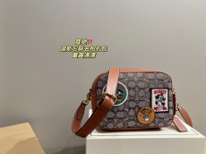 C*oach Top Bag  21*15CM