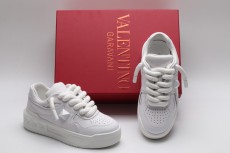 Men Women 𝑉*𝐴𝐿𝐸𝑁𝑇𝐼𝑁𝑂 Top Sneakers