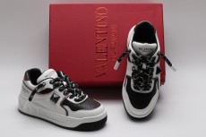 Men Women 𝑉*𝐴𝐿𝐸𝑁𝑇𝐼𝑁𝑂 Top Sneakers