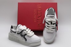 Men Women 𝑉*𝐴𝐿𝐸𝑁𝑇𝐼𝑁𝑂 Top Sneakers