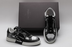 Men Women 𝑉*𝐴𝐿𝐸𝑁𝑇𝐼𝑁𝑂 Top Sneakers