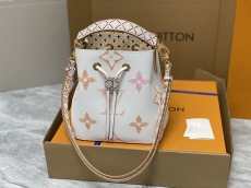 L*ouis V*uitton Bag Top Quality 20*20*13CM