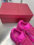 Women 𝑉*𝐴𝐿𝐸𝑁𝑇𝐼𝑁𝑂 Top Sneakers