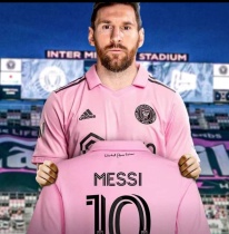 Can customize name and number    more Jerseys please message us on whatsapp for links