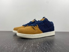 N*ike Dunk Low