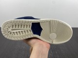 N*ike Dunk Low