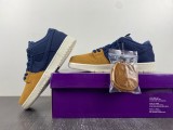 N*ike Dunk Low